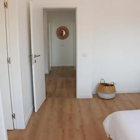 Vivenda Geminada Com Piscina A 10 Minutos A Pe Da 别墅 *
