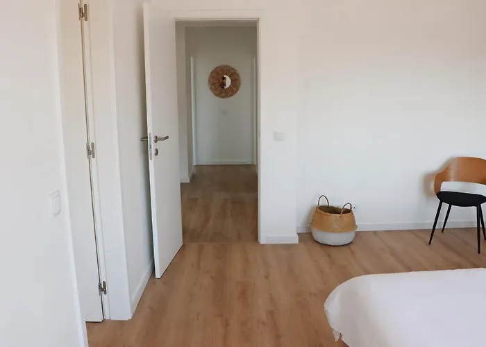 Vivenda Geminada Com Piscina A 10 Minutos A Pe Da Praia, By Qozzy Вілла *