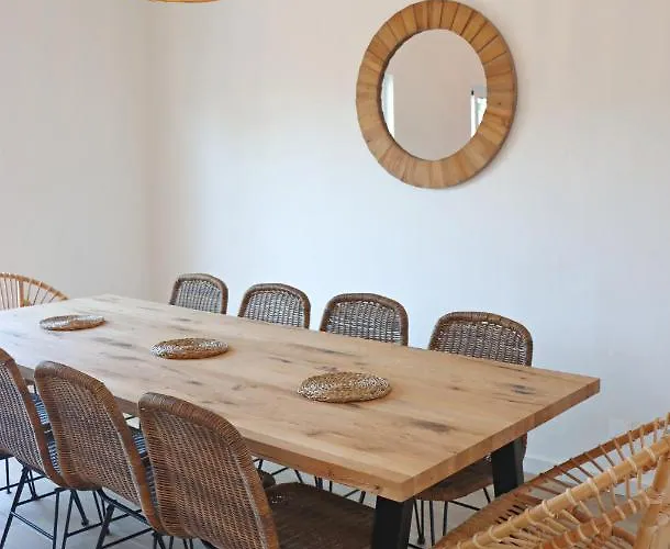 Vivenda Geminada Com Piscina A 10 Minutos A Pe Da Praia, By Qozzy Вілла