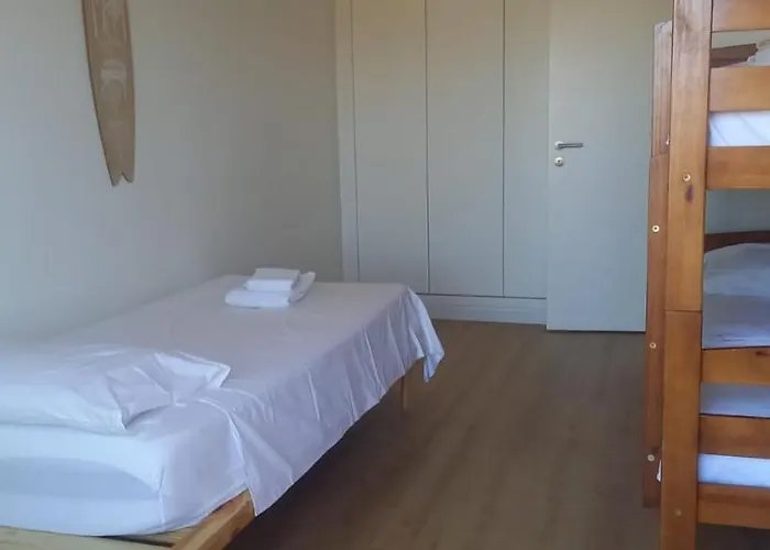 Vivenda Geminada Com Piscina A 10 Minutos A Pe Da Praia, By Qozzy