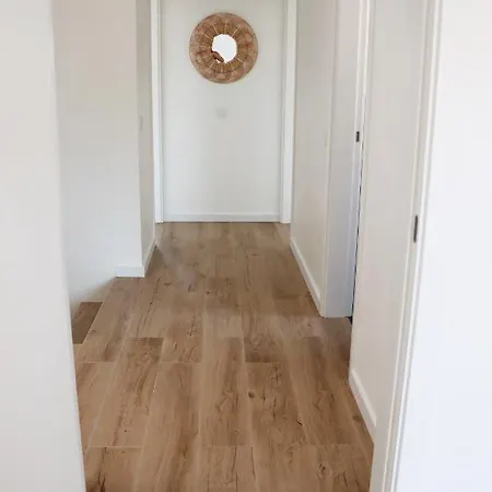 Villa Vivenda Geminada Com Piscina A 10 Minutos A Pe Da Praia, By Qozzy *