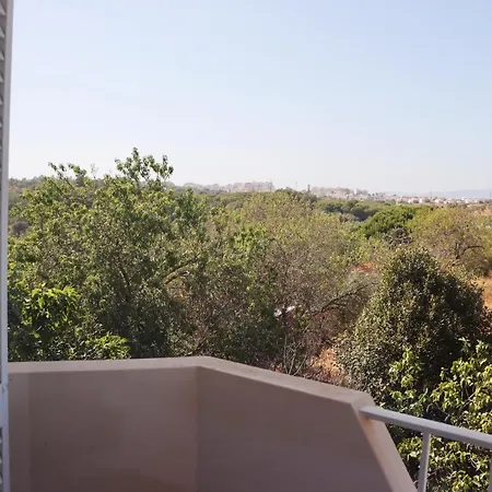 Vivenda Geminada Com Piscina A 10 Minutos A Pe Da Praia, By Qozzy Вилла Портиман