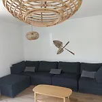 Vivenda Geminada Com Piscina A 10 Minutos A Pe Da Praia, By Qozzy