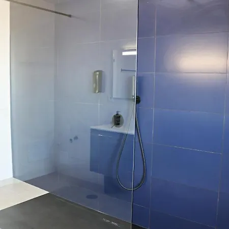 Vivenda Geminada Com Piscina A 10 Minutos A Pé Da Portimão